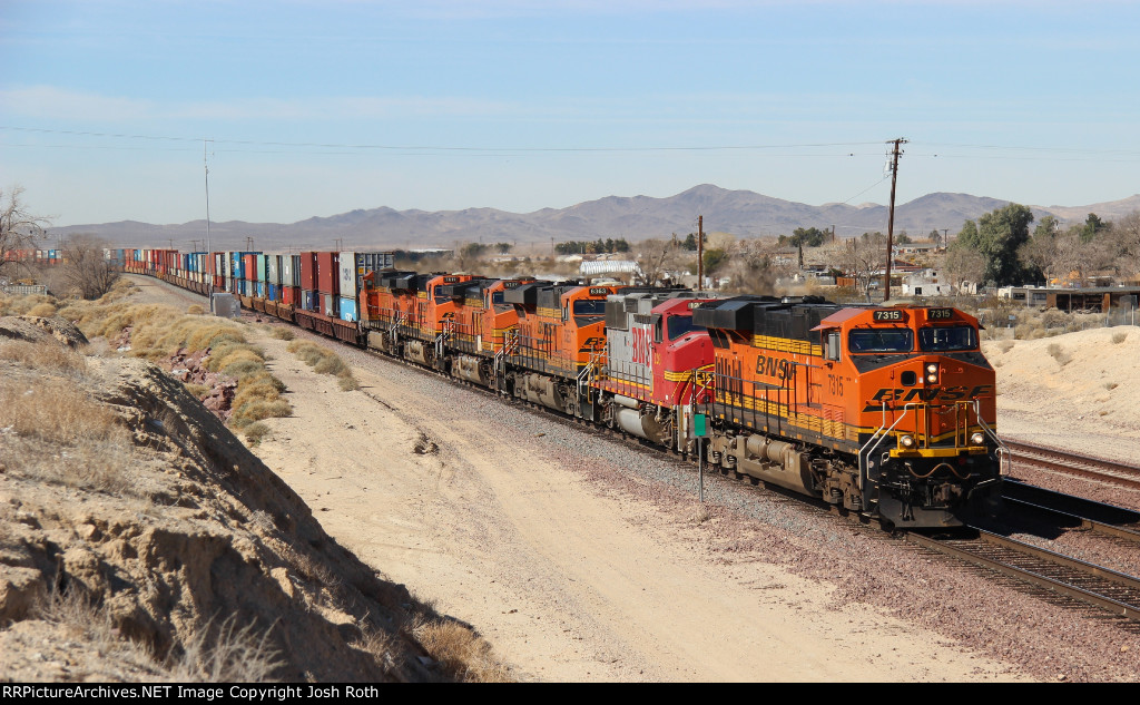 BNSF 7315, BNSF 126, BNSF 6363, BNSF 5137, BNSF 7611 & BNSF.5515